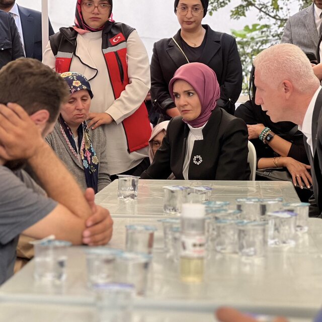 Bakan Göktaş'tan taziye ziyareti