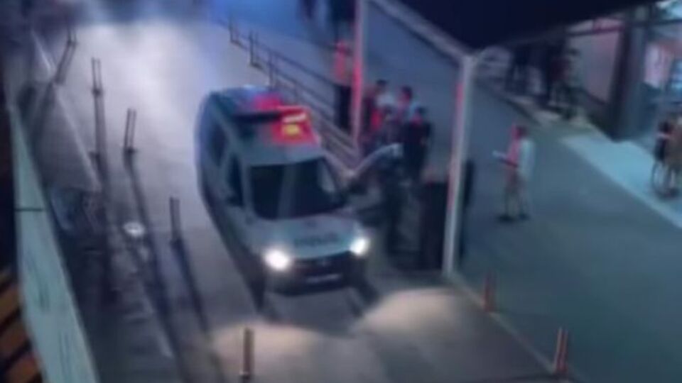 Pompalı tüfekle hastaneyi bastı