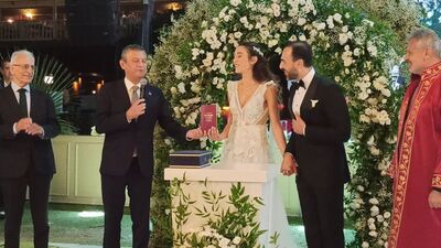 Özel Hatay'da nikah şahitliği yaptı