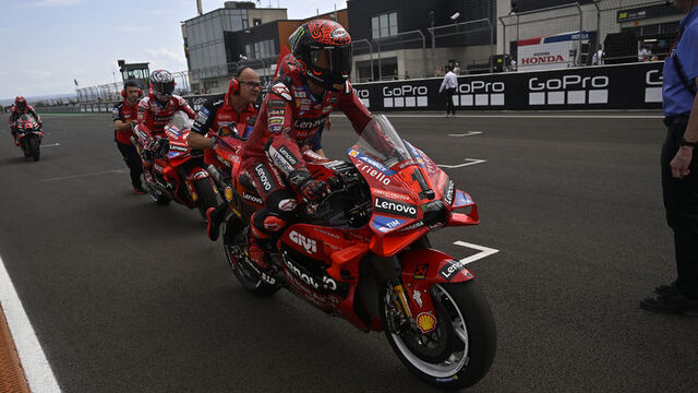 Japonya GP'sinde zafer Bagnaia'nın!