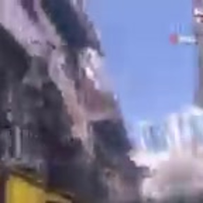 İzmir’deki korku evleri önünde bulunan tasvirler tepki çekti