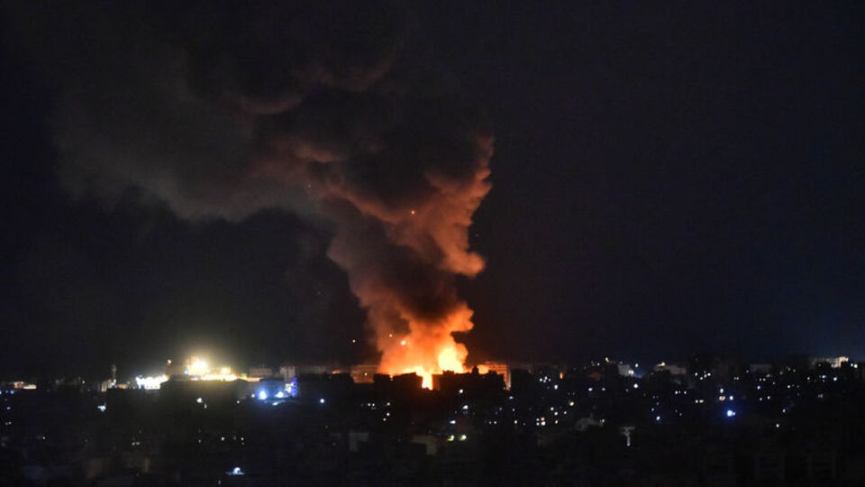 İsrail Beyrut'u yine bombaladı