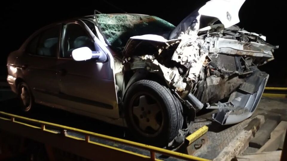 Kamyonla otomobil çarpıştı! Karı-koca öldü