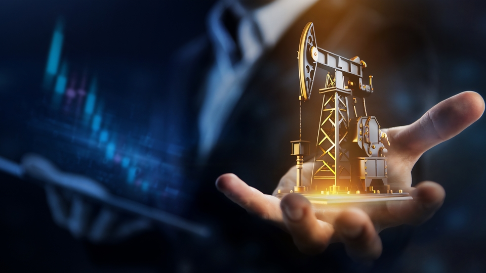 Altın zirveden düştü, petrol geriledi