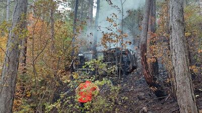 Uçuruma yuvarlandı! 2 kişi yanarak can verdi!