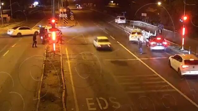 Driftçi polisten kaçtı! Polis 'kapan' kurdu!