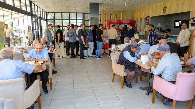 Bayraklı'da "Askıda Yemek" uygulaması