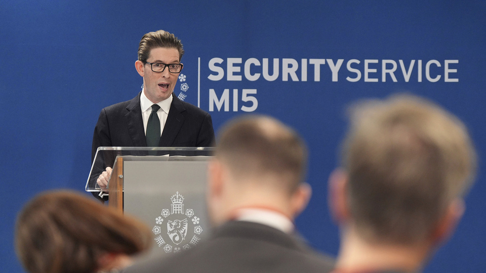 "Rusya İngiltere'de kargaşa çıkarmak istiyor"