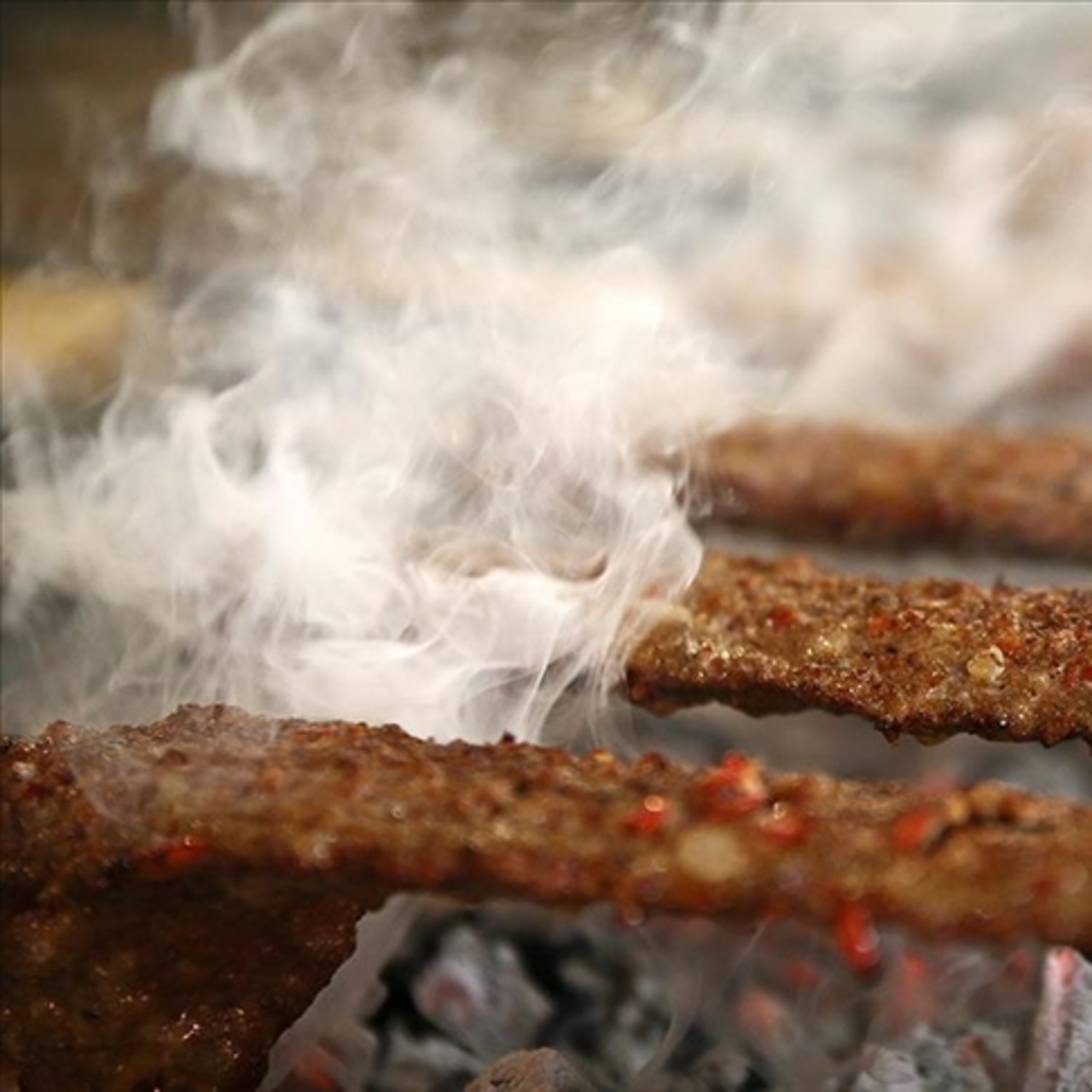 Kebap diye vatandaşın önüne bunu koymuşlar