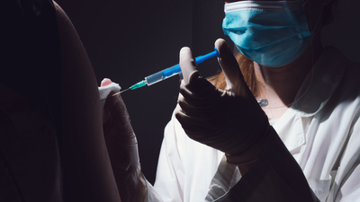 65 yaş üstü kişilere grip aşısı uyarısı!