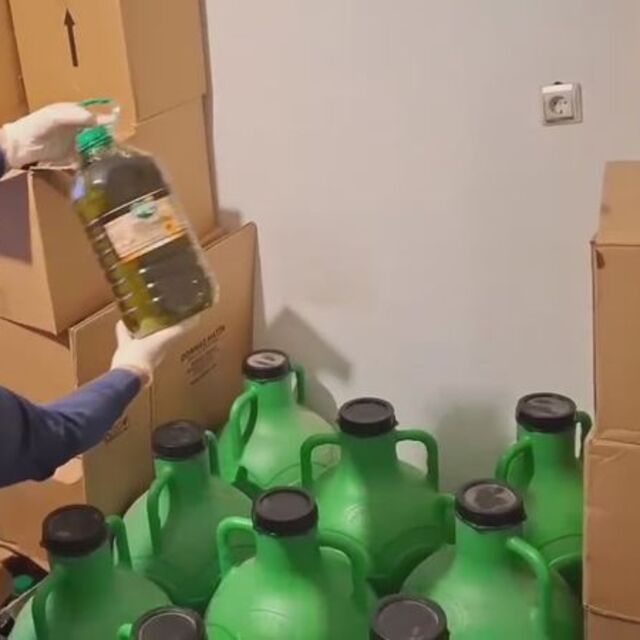 Edremit'te ele geçirildi: 2 bin 400 litre