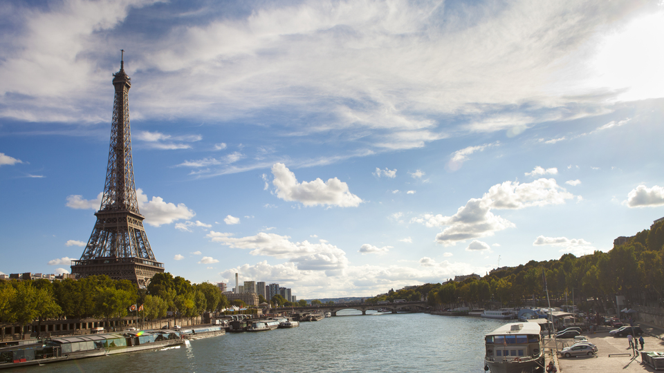 Fransa'da Eyfel anlaşmazlığı