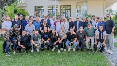 Şenol Güneş eski öğrencileriyle buluştu