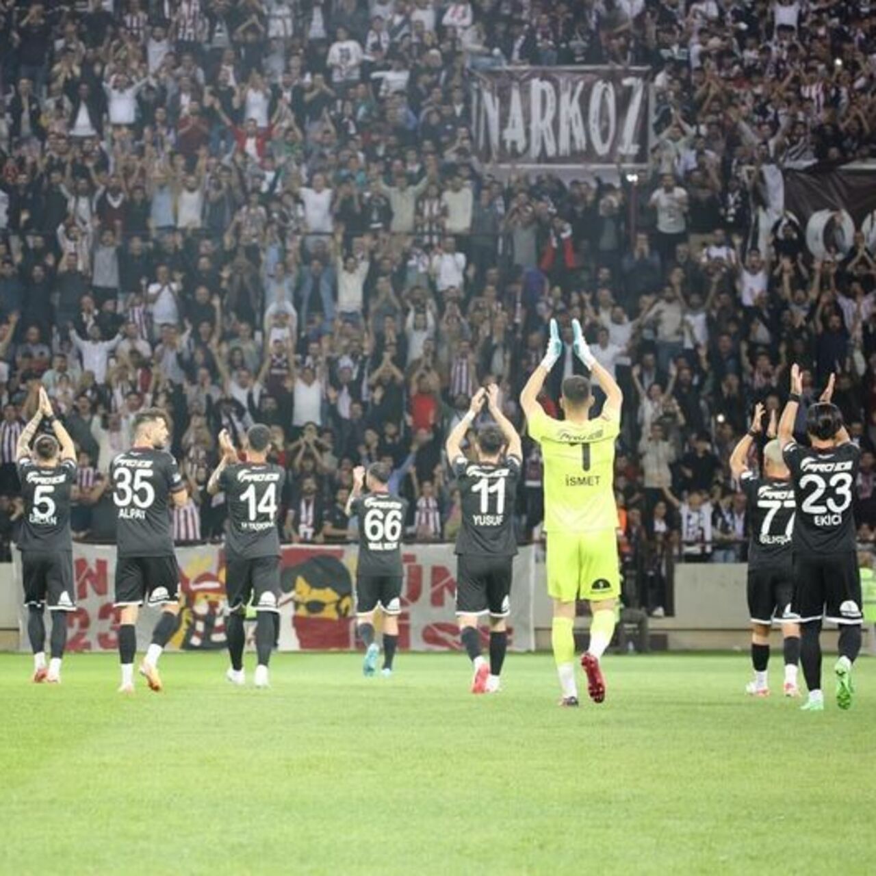 Elazığsporlu taraftarlardan hakem tepkisi