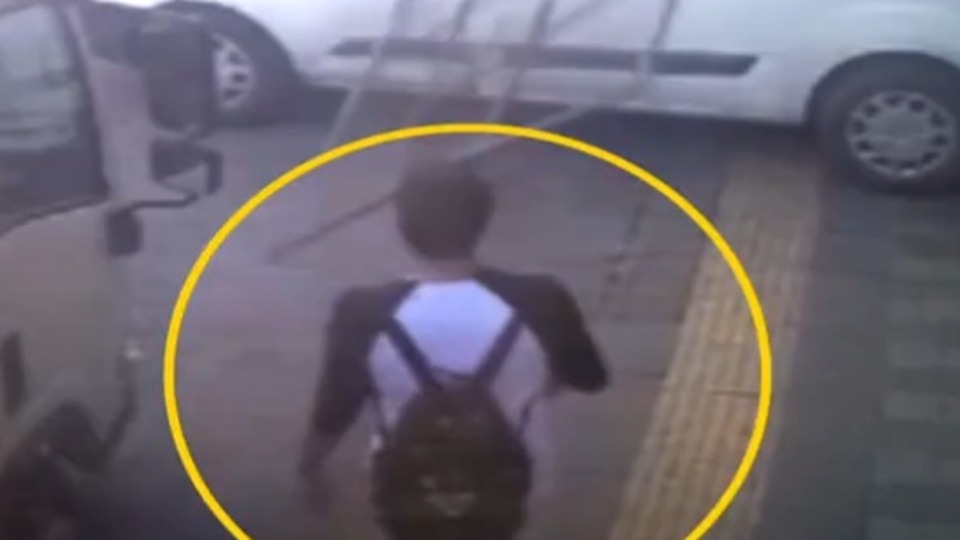 Başına korkuluk düştü!