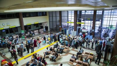 Van uçağı Diyarbakır'a indi