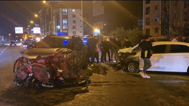 Çekmeköy'de zincirleme kaza: 3 yaralı