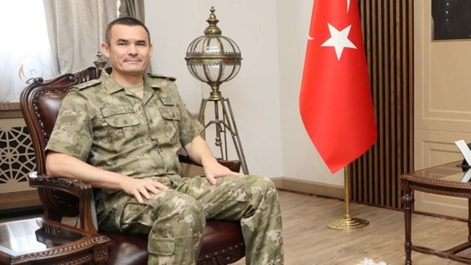 O generalin rütbesi alındı! Apoletleri söküldü!