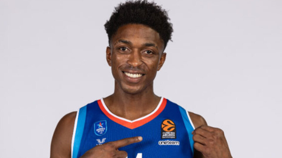 Anadolu Efesli Stanley Johnson'a büyük şok! Evine 2 kurşun isabet etti!