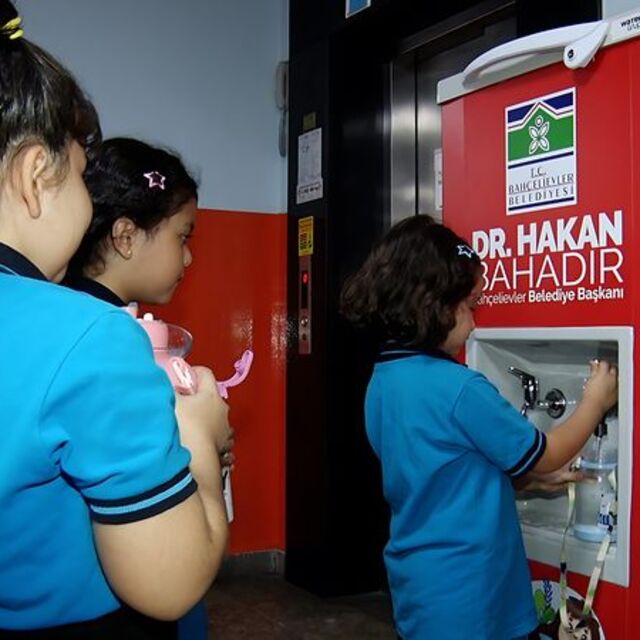 Bahçelievler Belediyesi'nden okullara su sebili