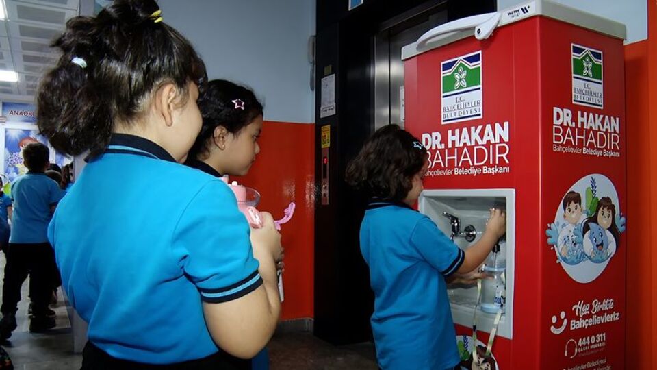 Bahçelievler Belediyesi'nden okullara su sebili