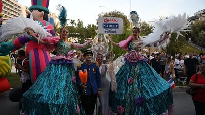 Kuşadası Sokak Festivali başladı