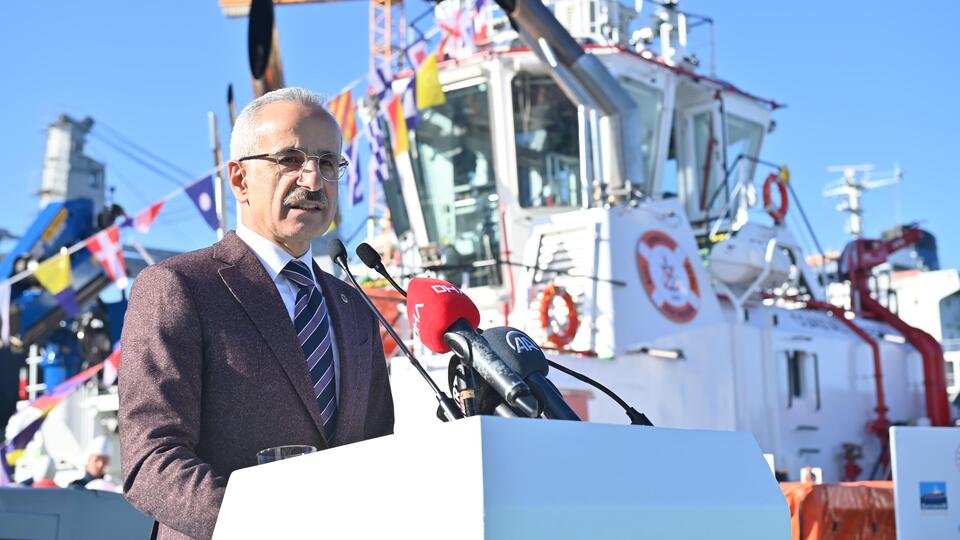 9 ayda Boğazlarda 37 bin 128 gemiye kılavuzluk yapıldı