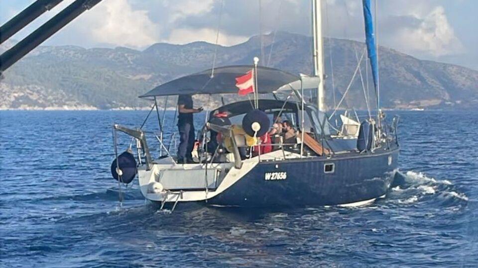 Muğla açıklarında 48 düzensiz göçmen yakalandı