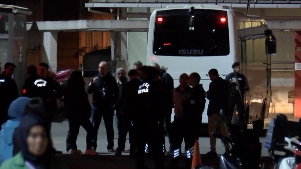 Hastane bahçesinde silah sesleri