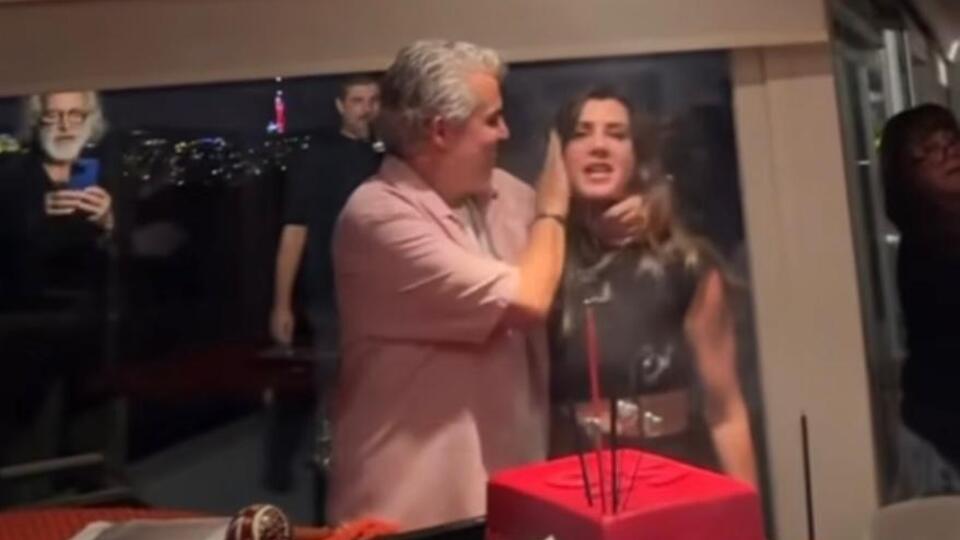 Ünlü şarkıcının panik anı