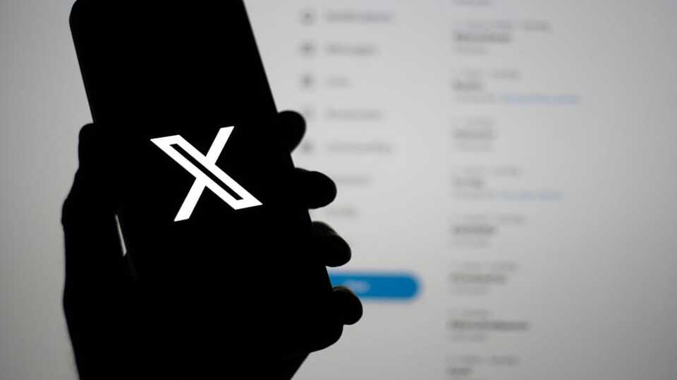 X'ten erişim engeli kararına tepki