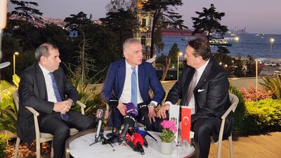 Arat, Özbek ve Hacıosmanoğlu bir araya geldi