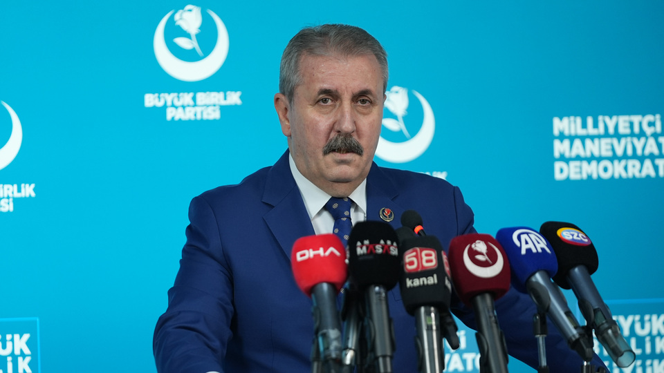 Destici'den hakkındaki yorumlara tepki