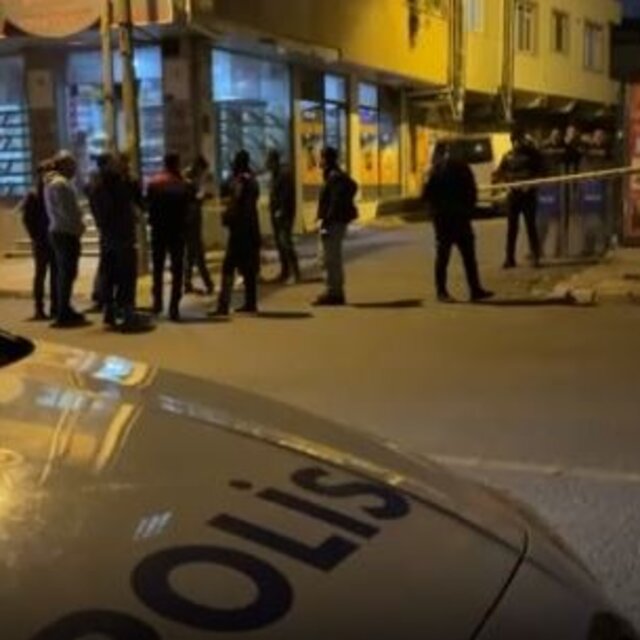 Ataşehir'de silahlı kavga: 1'i ağır 4 yaralı
