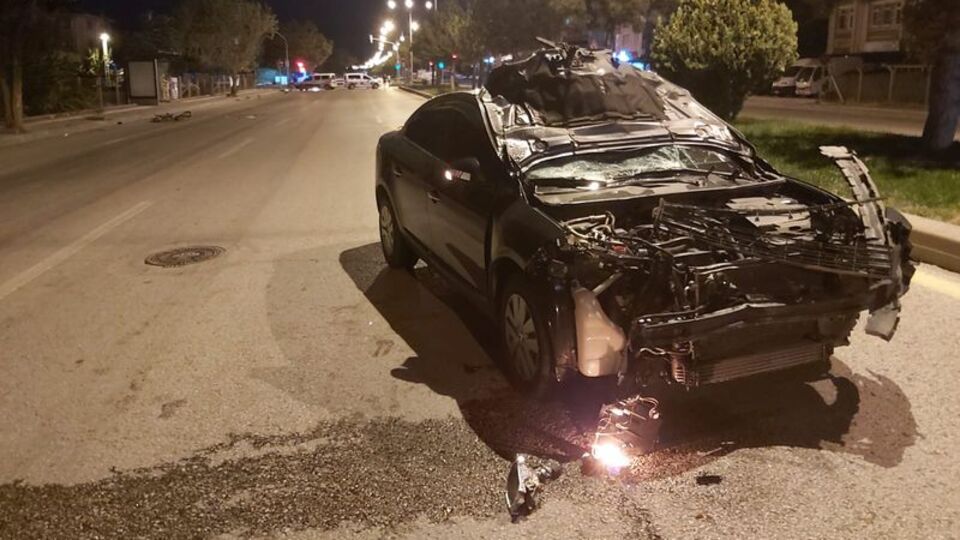 Bisikletli iki kardeşi ölüm ayırdı