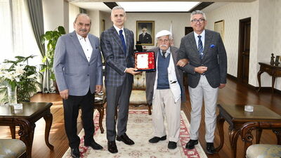 Karaman'da hayırsevere altın madalya ve beratı