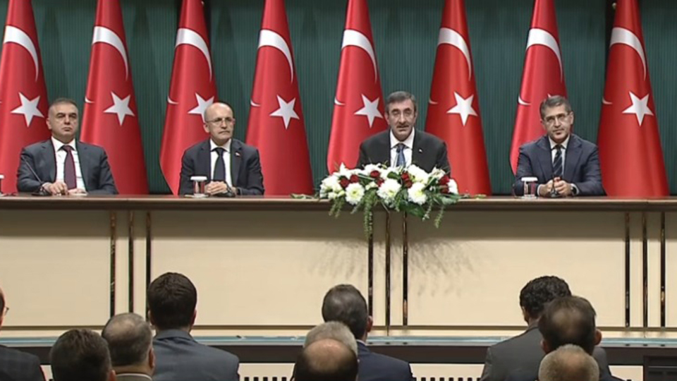 2025'te bütçede 2 trilyon lira açık öngörüldü