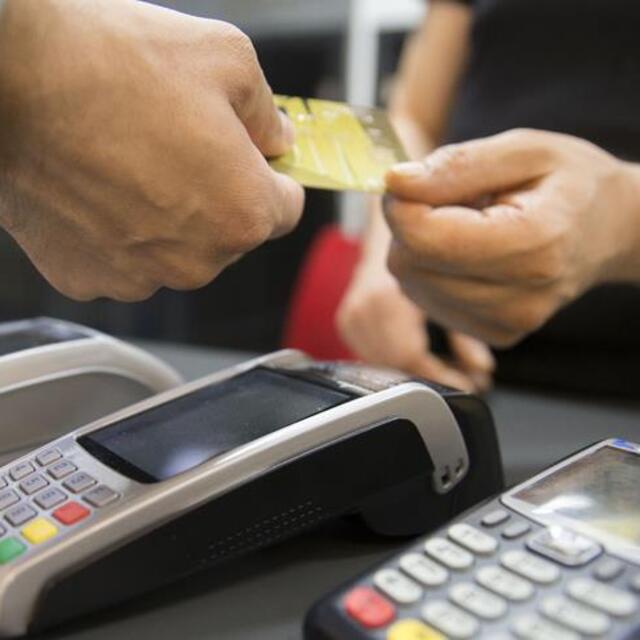 Kredi Kartına vergi, paketten çıkarıldı