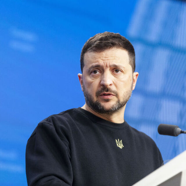 Zelenskiy, NATO'ya davet bekliyor