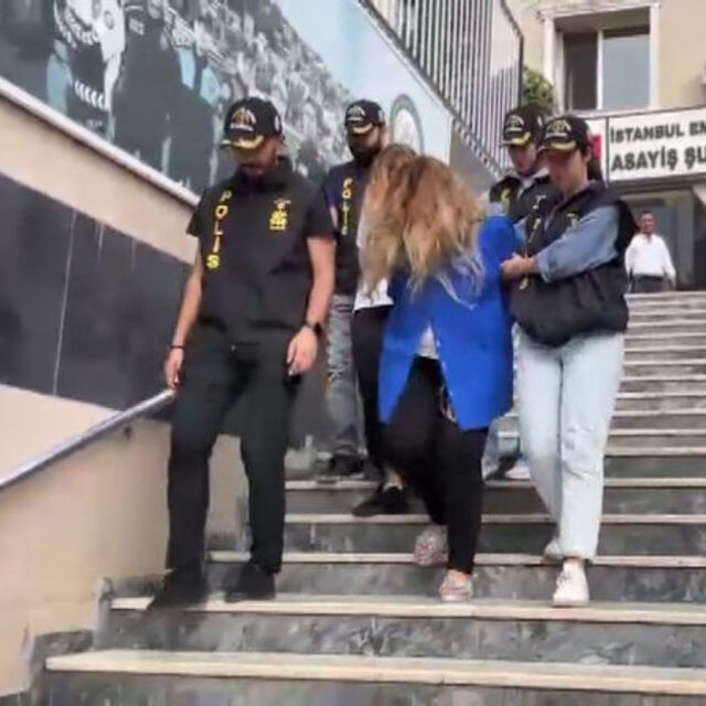 Toplam 52 suç kaydı! Kuyumcuda yakalandılar!