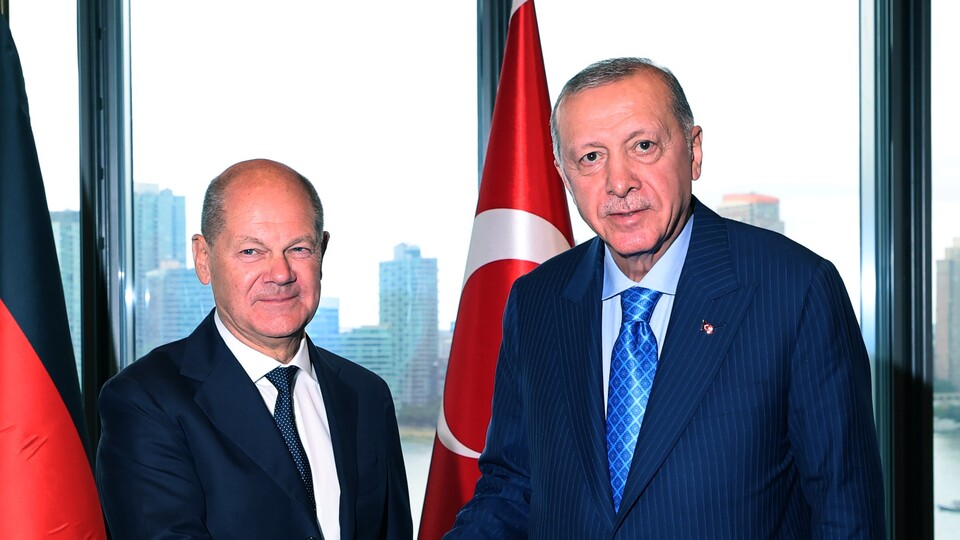 Almanya Başbakanı Türkiye'ye geliyor