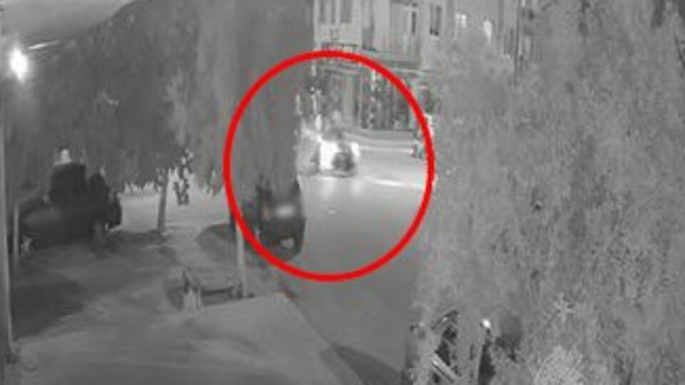 Motosikletlerin kafa kafaya çarpışması kamerada: 1 ölü, 1 yaralı