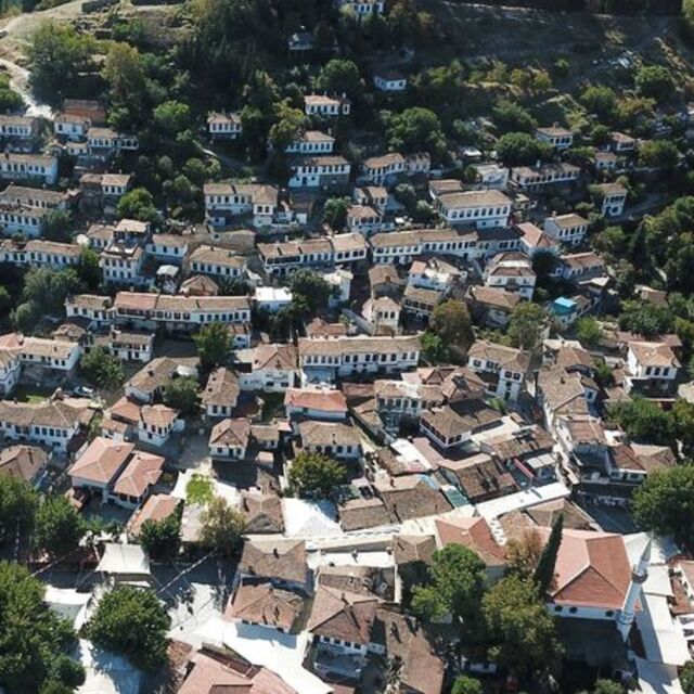 Eski adı Çirkince! Sonbaharda kartpostal gibi...