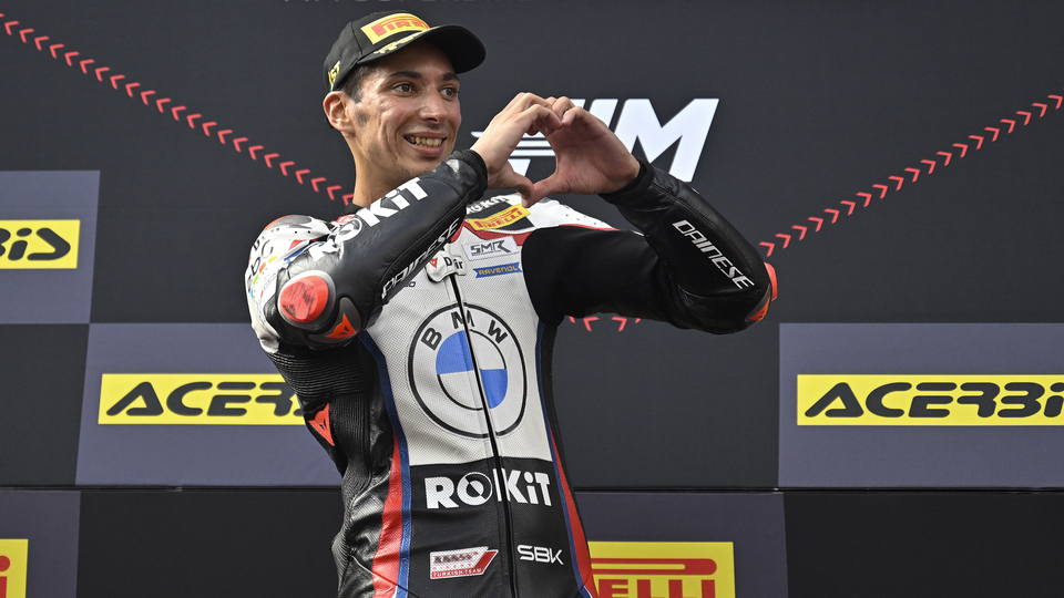 Toprak Razgatlıoğlu dünya şampiyonu!