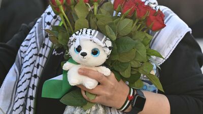 Oyuncak bıraktılar