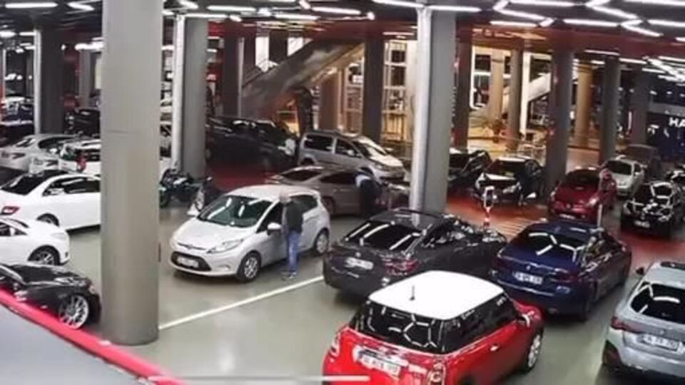 Esenyurt'ta korku gecesi: 1 yaralı