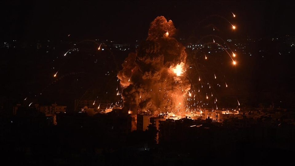 İsrail'den Beyrut'a 11 hava saldırısı