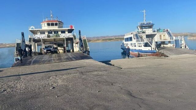 Tunceli'de feribot seferleri iptal