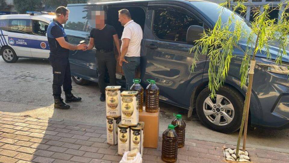 Sahte zeytinyağı satarken yakalandı