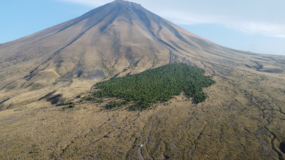 Türkiye'nin en doğusundaki Küçük Ağrı Dağı'nda inceleniyor